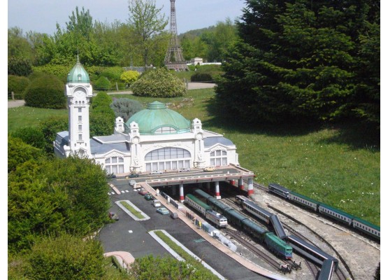 Paris - France Miniature shuttle | Transfer from the France Miniature Park in Paris