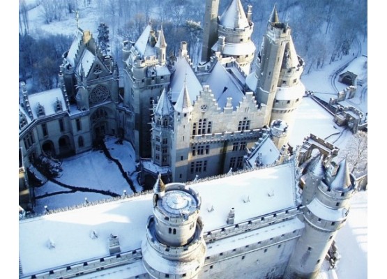 Chantilly and Pierrefonds Castles Cheap tour in mini-groups