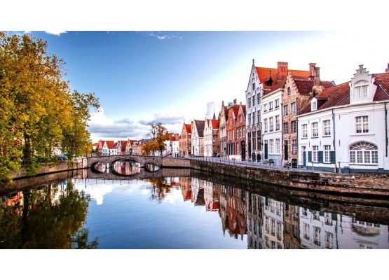 Bruges and Вrussels Cheap tour in mini-groups