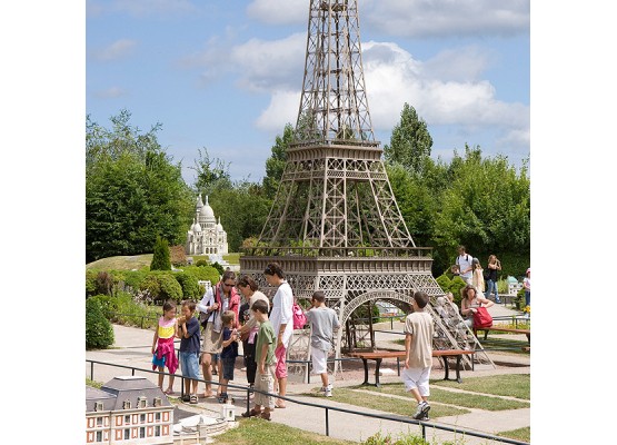 Parks "Safari Tuar" and "France Miniature" -  Cheap tour in mini-groups
