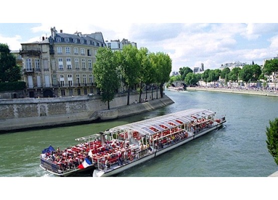 Tickets for the boats on the Seine without queuing (BATEAUX PARISIENS)