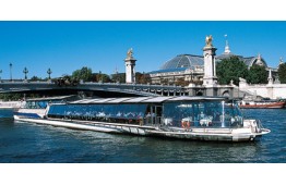 Excursion on boat Bateaux PARISIENS Excursion on boat Bateaux PARISIENS