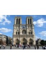 A sightseeing tour of Paris in a car