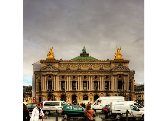Sightseeing tour of Paris by bus